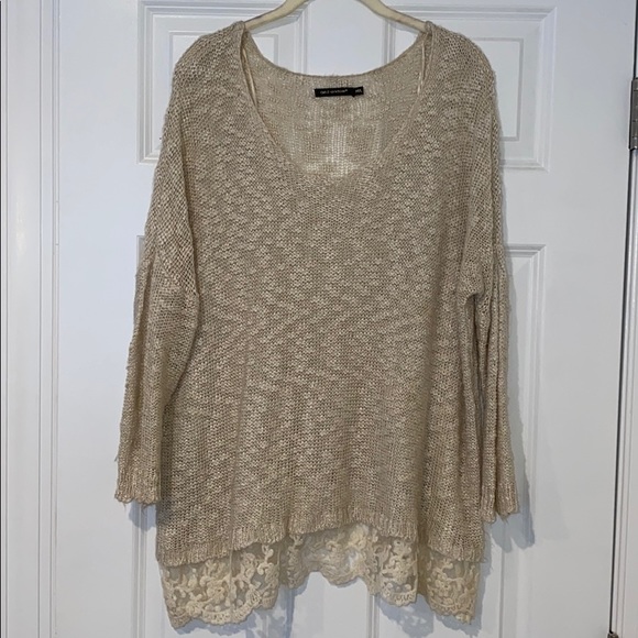 LF lace trim sweater - Picture 2 of 5